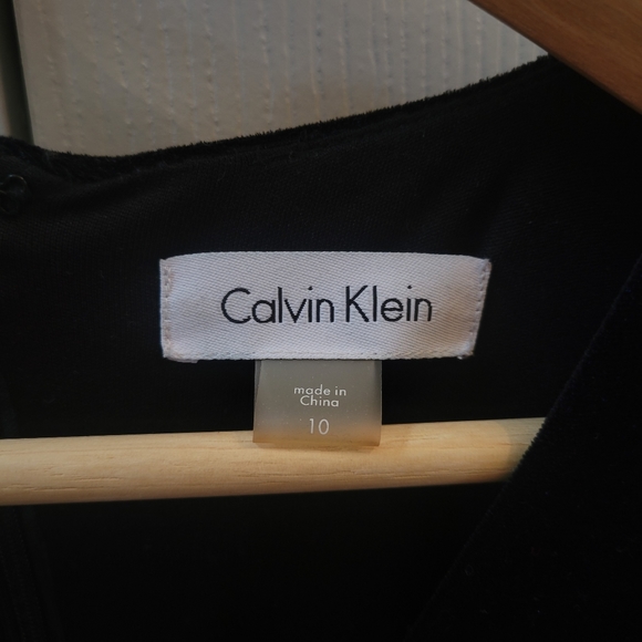 🥂 Calvin Klein Velvet Evening Party Dress Size 10 Holiday or New Year's Eve NYE - Picture 3 of 5